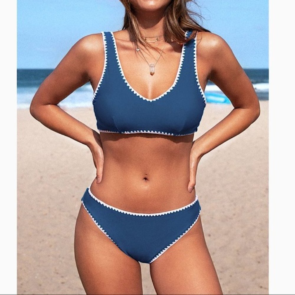 Women’s Navy Blue Two-Piece Bikini with Contrast Trim